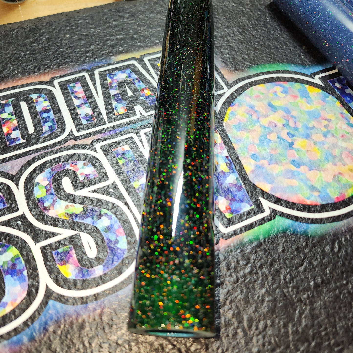 Experimental Green crushed opal tube - Medium opals